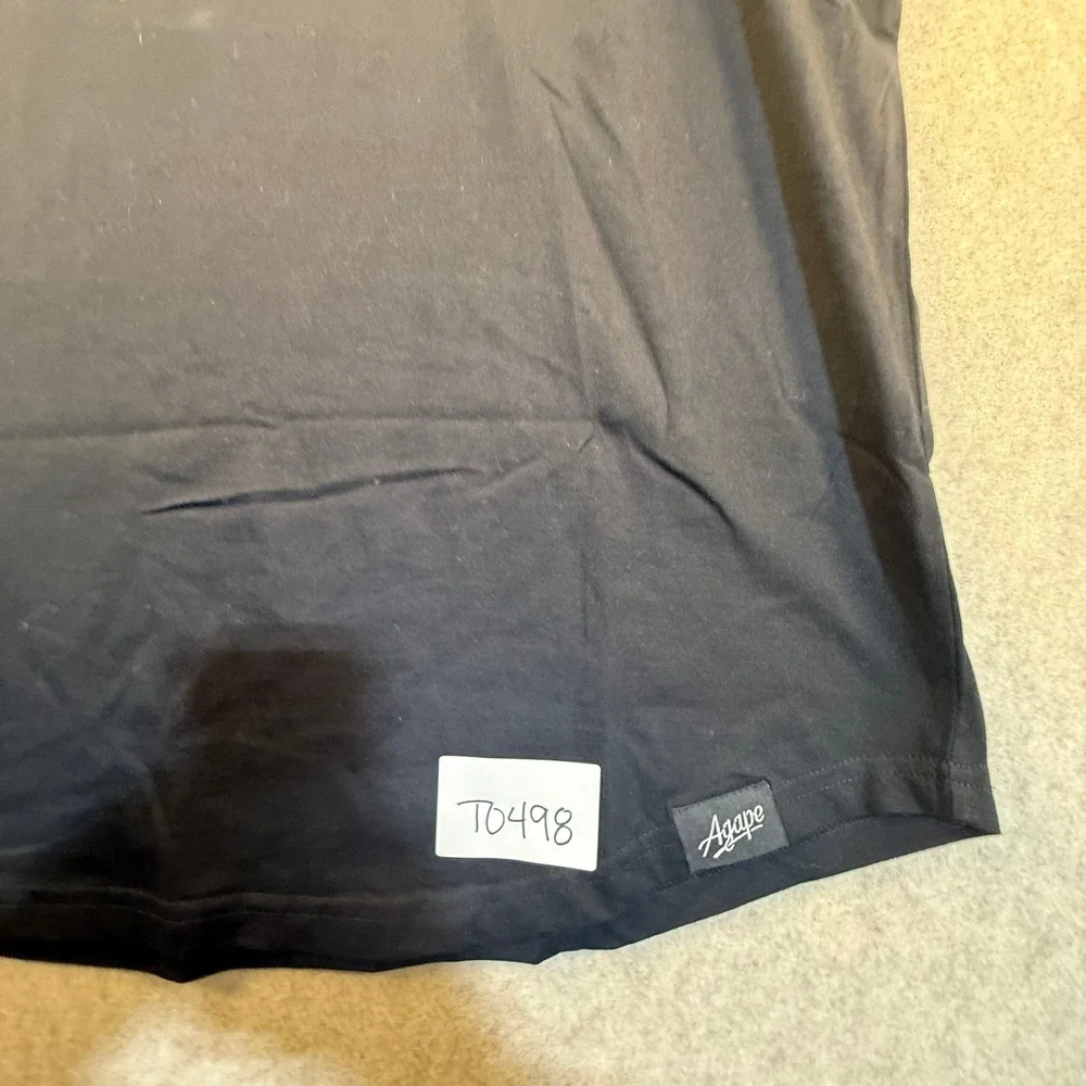 Agape Attire Mens XL Black There Is A Fountain Graphic T-Shirt Curved Hem Street